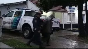 Encontraron a un hombre con pedido de captura en medio de un control de tránsito