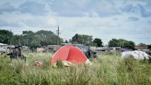 Desalojo de Las Heras: las familias comienzan a abandonar el predio