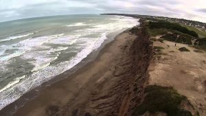 El Concejo Deliberante pide que se reparen los accesos a las playas de Acantilados
