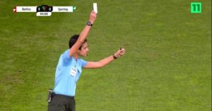 Copa Femenina de Portugal:  mostraron por primera vez la tarjeta blanca en un partido de fútbol