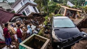 268 muertos tras un sismo en la isla de Java