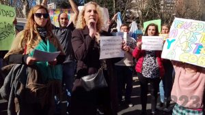 Continúan los reclamos de los acompañantes terapéuticos por falta de pagos