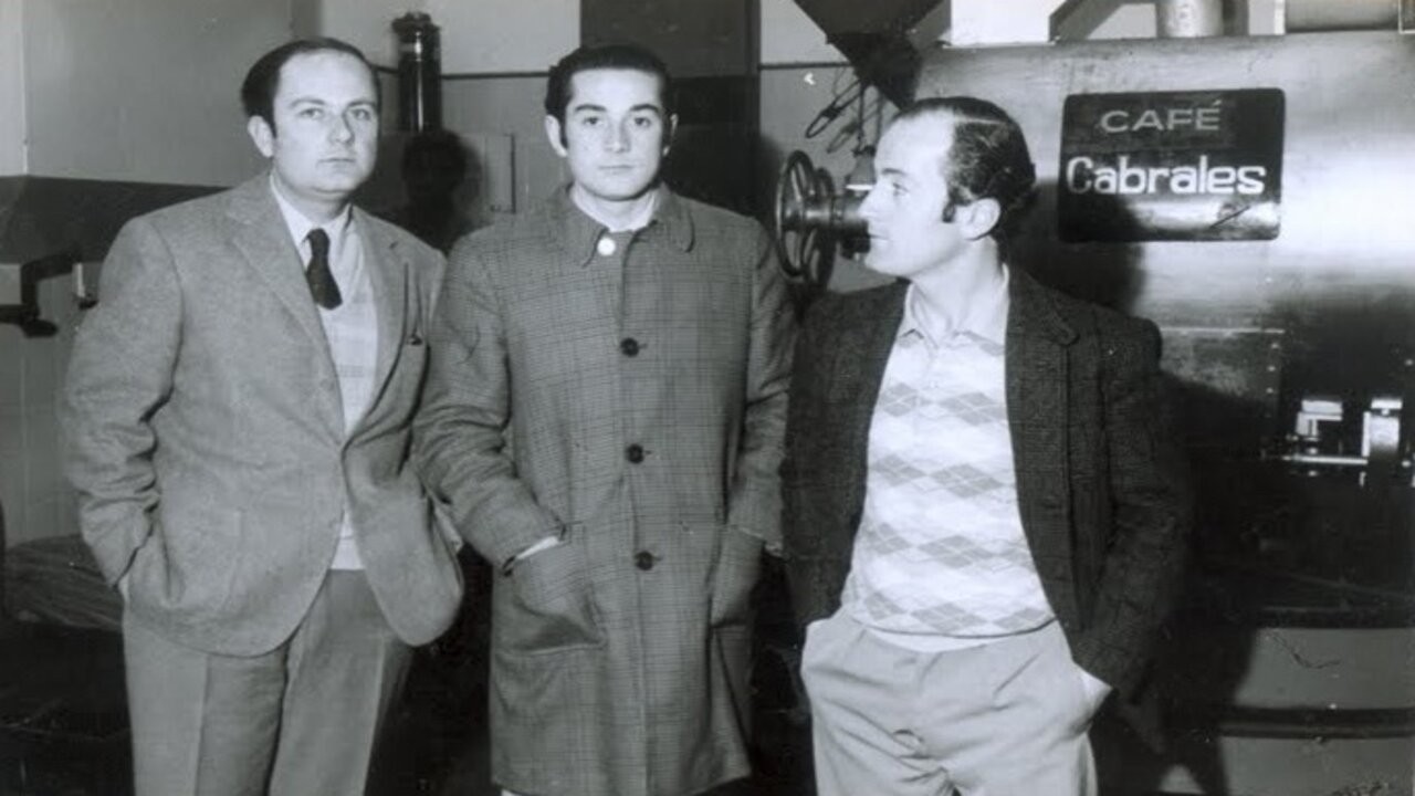 Antonio_Nestor_Cabrales_-actual_presidente-Jose_Manuel_Cabrales_y_Fernando_Cabrales_jpg.jpg