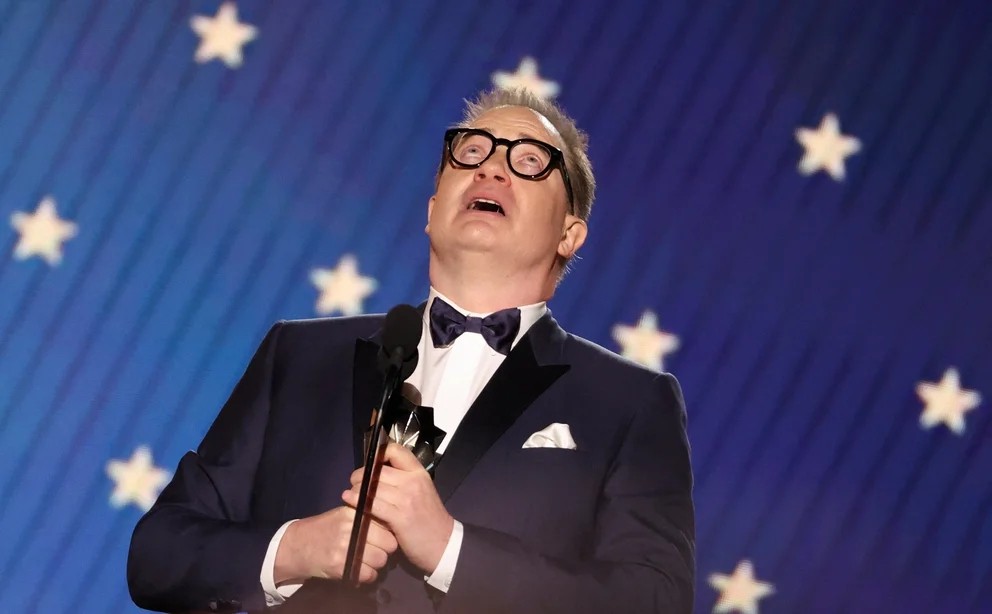 BRENDAN_FRASER_PREMIO_A_MEJOR_ACTOR_EN_LOS_CRITICS_CHOICE_AWARDS_2023.jpg