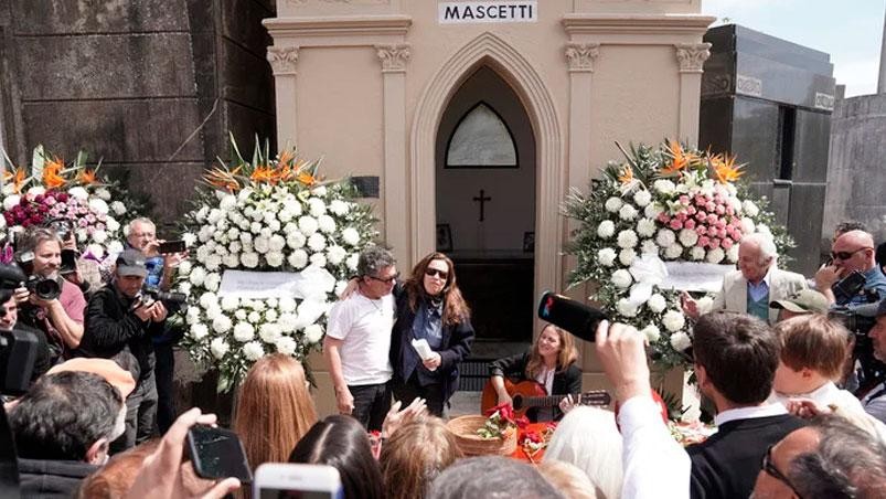 cesar-mascetti-funeral.jpg